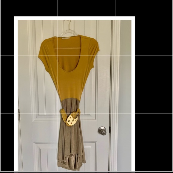 Yellow Party dress - Picture 1 of 3